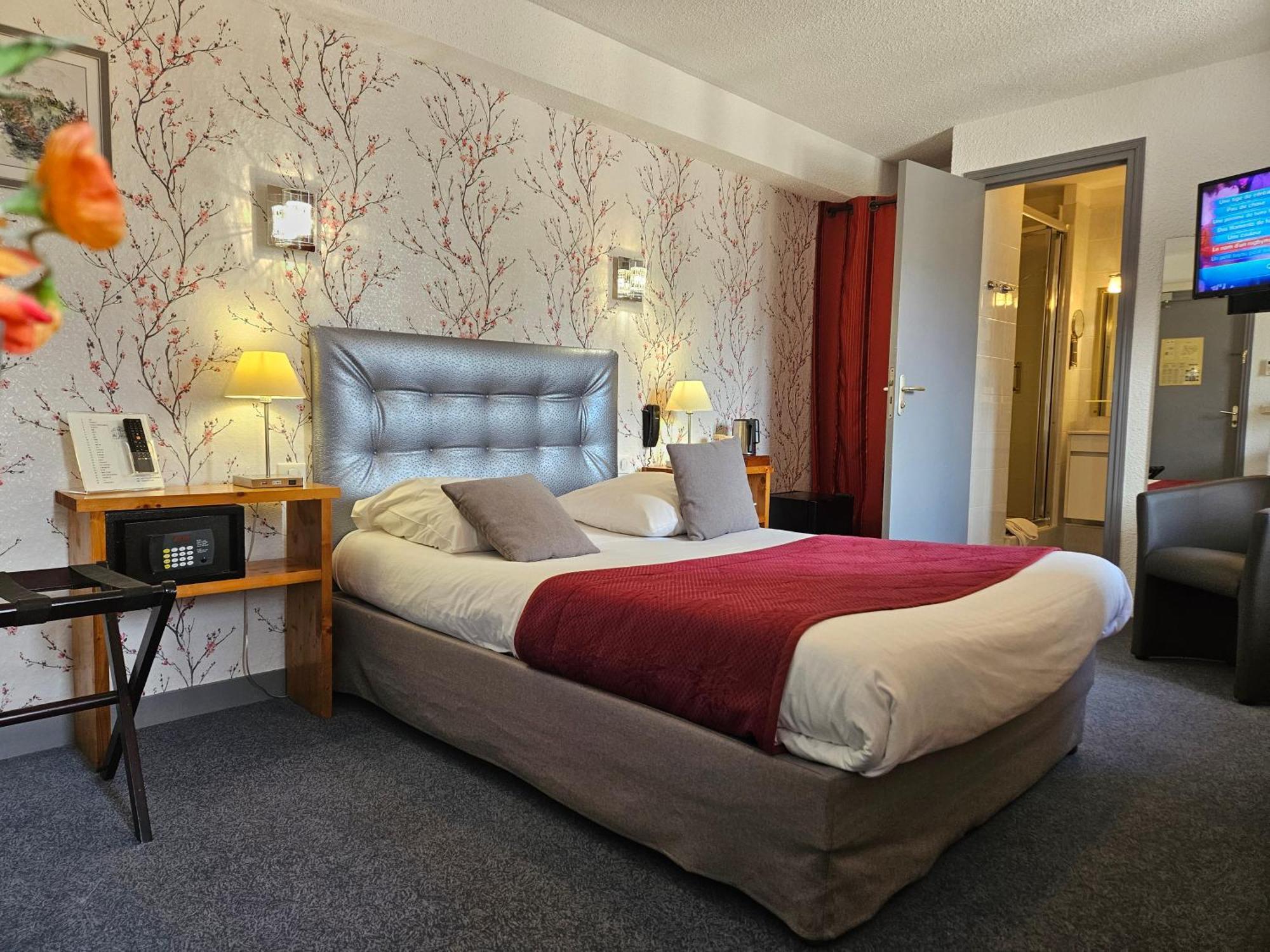 Hotel Le Val D'Amby Hieres-Sur-Amby Exterior foto